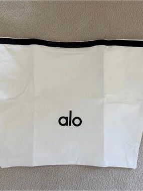 Alo Yoga Bag